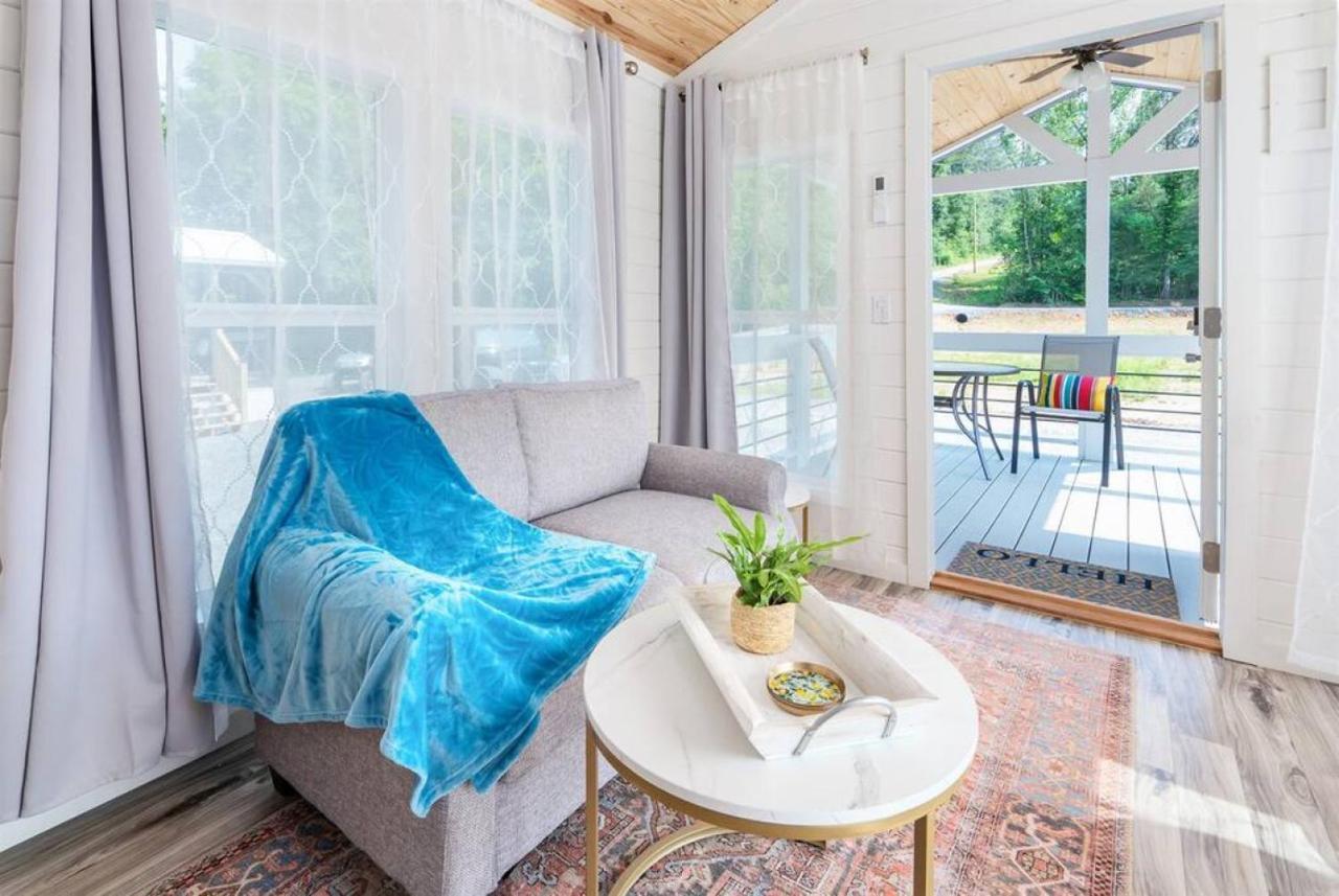 2 Villa D'Azur Luxury Tiny House Mins To Lake Guntersville, Downtown, Firepit Bagian luar foto